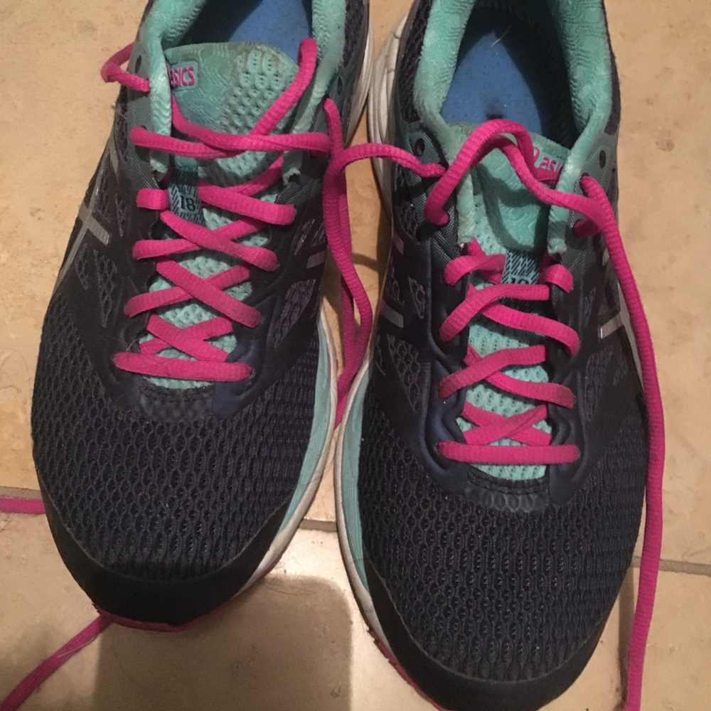 ASICS running shoes size 8 - Picture 1 of 5